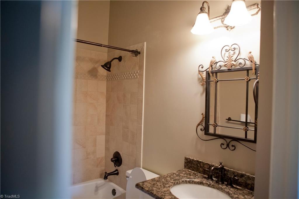 1108 Dover Road, Unit J Greensboro, NC 27408 - Photo 9 of 20 Gallery Image 9