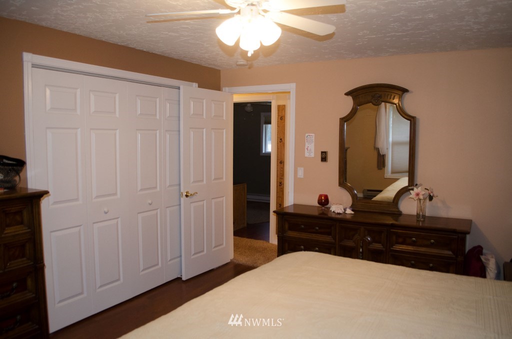 19236 Loganberry Street Southwest Rochester, WA 98579 - Photo 13 of 24