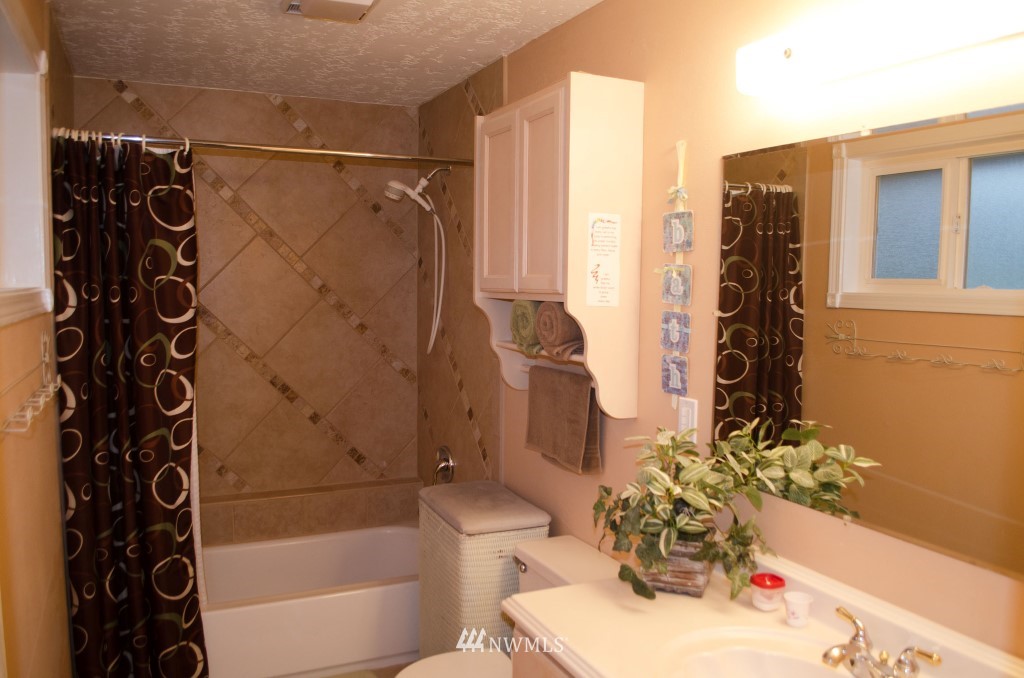 19236 Loganberry Street Southwest Rochester, WA 98579 - Photo 15 of 24