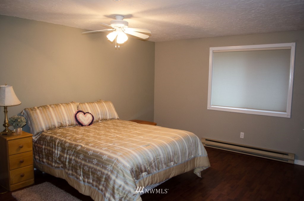 19236 Loganberry Street Southwest Rochester, WA 98579 - Photo 16 of 24