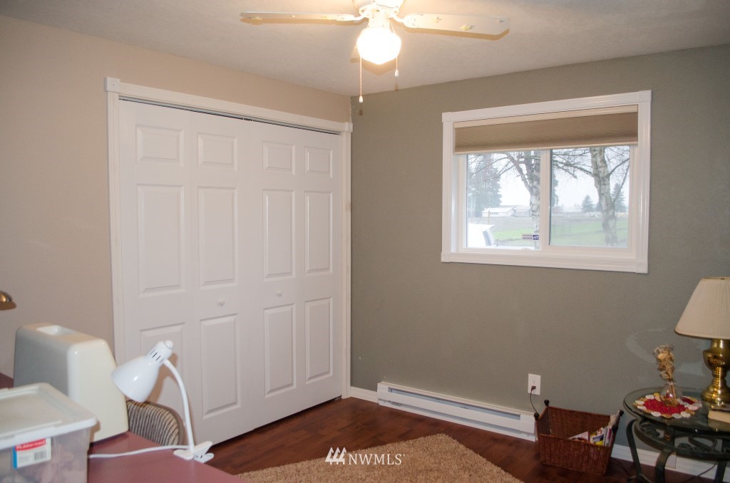 19236 Loganberry Street Southwest Rochester, WA 98579 - Photo 17 of 24