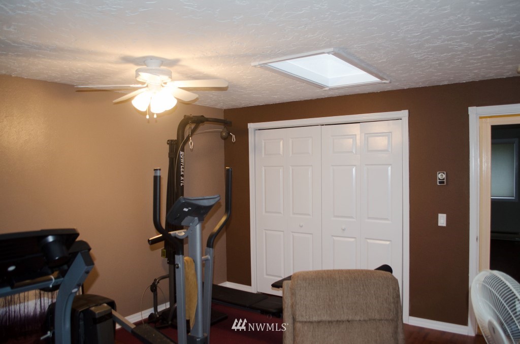 19236 Loganberry Street Southwest Rochester, WA 98579 - Photo 19 of 24