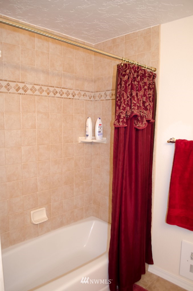 19236 Loganberry Street Southwest Rochester, WA 98579 - Photo 21 of 24