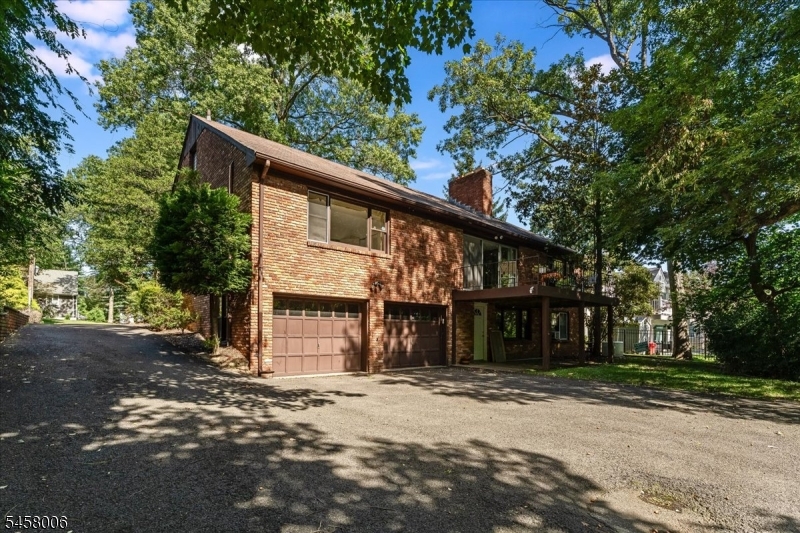 18 Tree Top Drive Springfield, NJ 07081 - Photo 15 of 16 Gallery Image 15