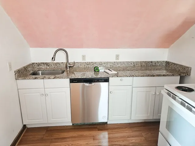 $2,200 | 803 Boylston Street, Unit D, Chestnut Hill, MA 02467