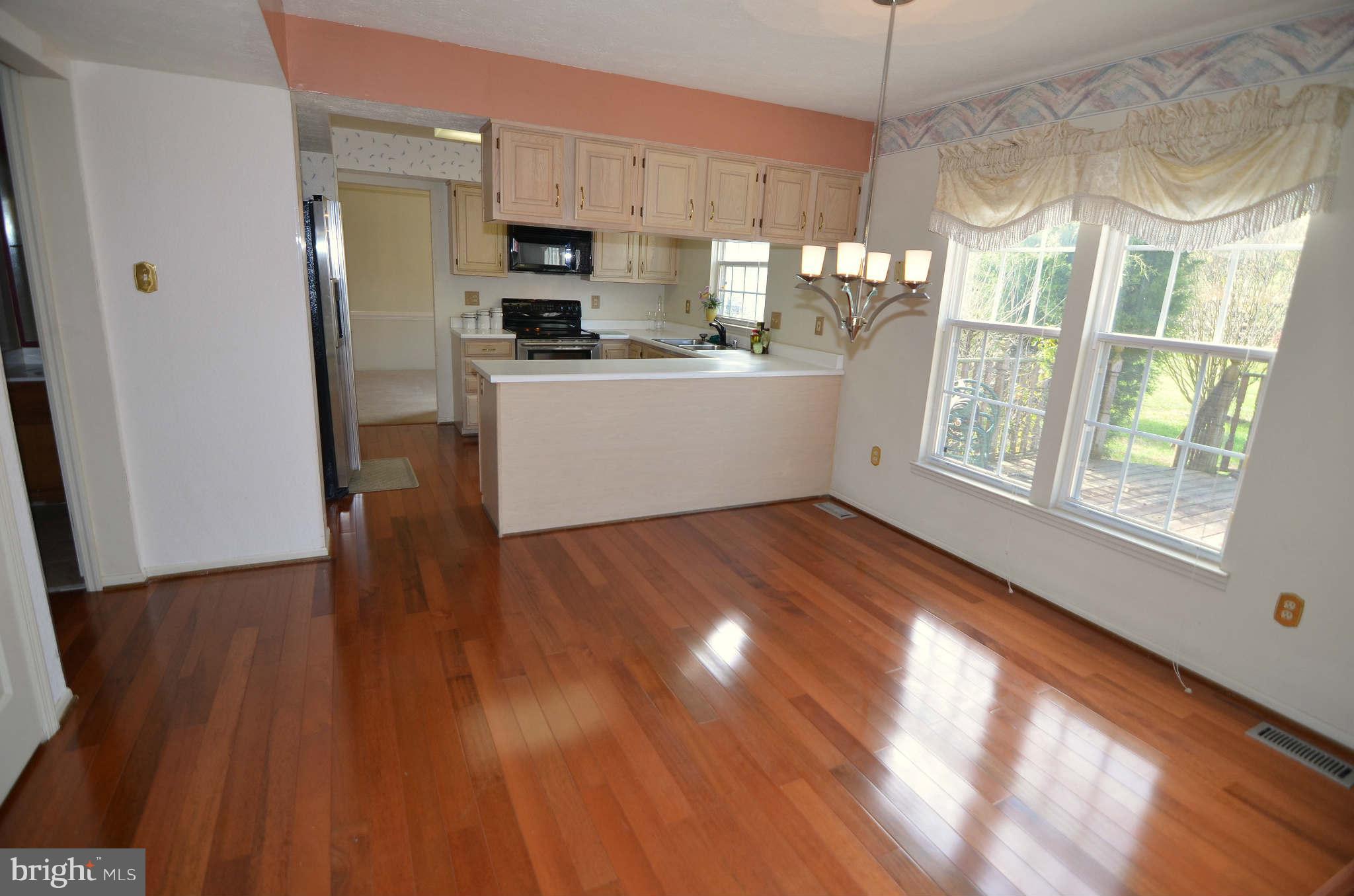 2114 Cross Trails Road Baltimore, MD 21244 - Photo 7 of 10 Breakfast Area