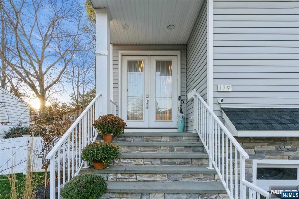 179 5th Street Cresskill, NJ 07626 - Photo 2 of 49