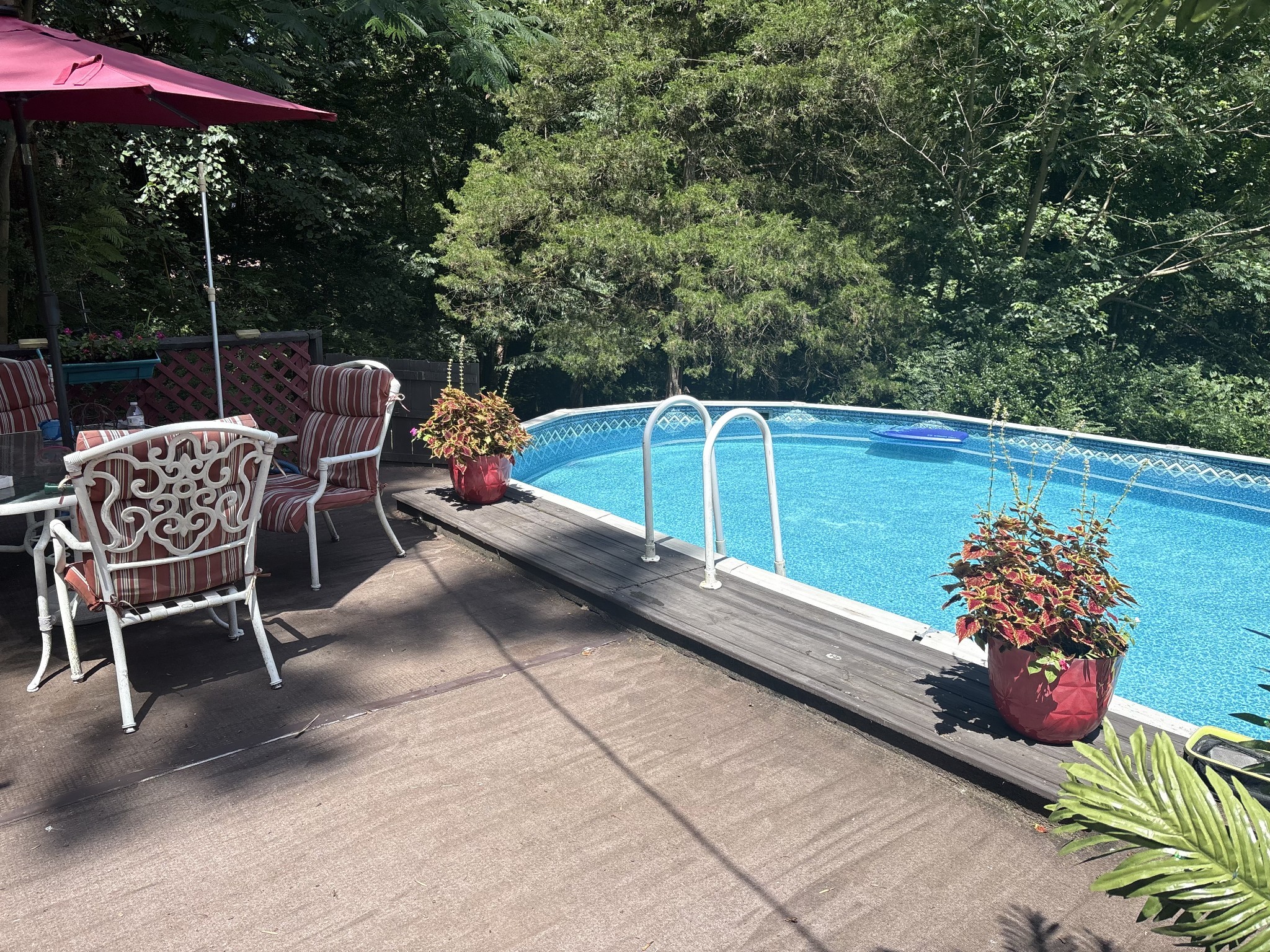 480 Hickman Shores Road Dover, TN 37058 - Photo 30 of 44 a view of a chairs and table in the patio
