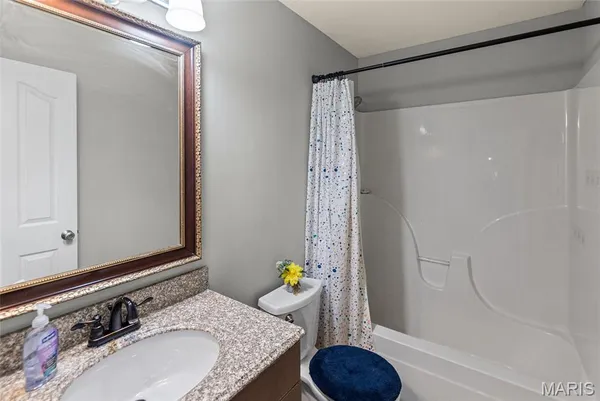 $335,000 | 407 Glen Echo Drive, De Soto, MO 63020