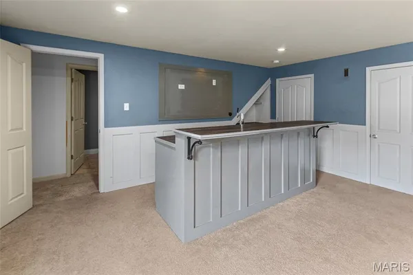 $345,000 | 407 Glen Echo Drive, De Soto, MO 63020