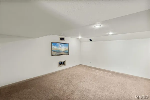 $345,000 | 407 Glen Echo Drive, De Soto, MO 63020