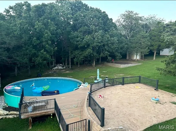 $345,000 | 407 Glen Echo Drive, De Soto, MO 63020