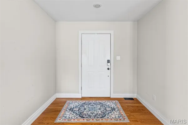 $345,000 | 407 Glen Echo Drive, De Soto, MO 63020