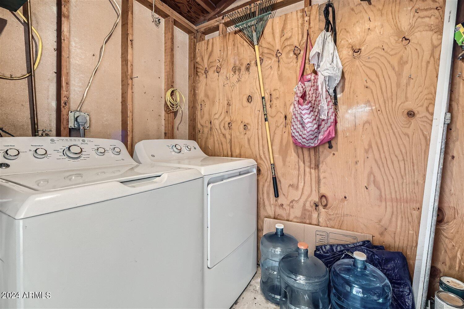 6149 West Coronado Road Phoenix, AZ 85035 - Photo 19 of 24 Laundry
