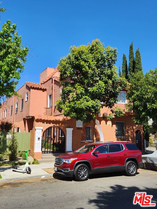 1217 Cedar Avenue Long Beach, CA 90813 - Photo 1 of 15
