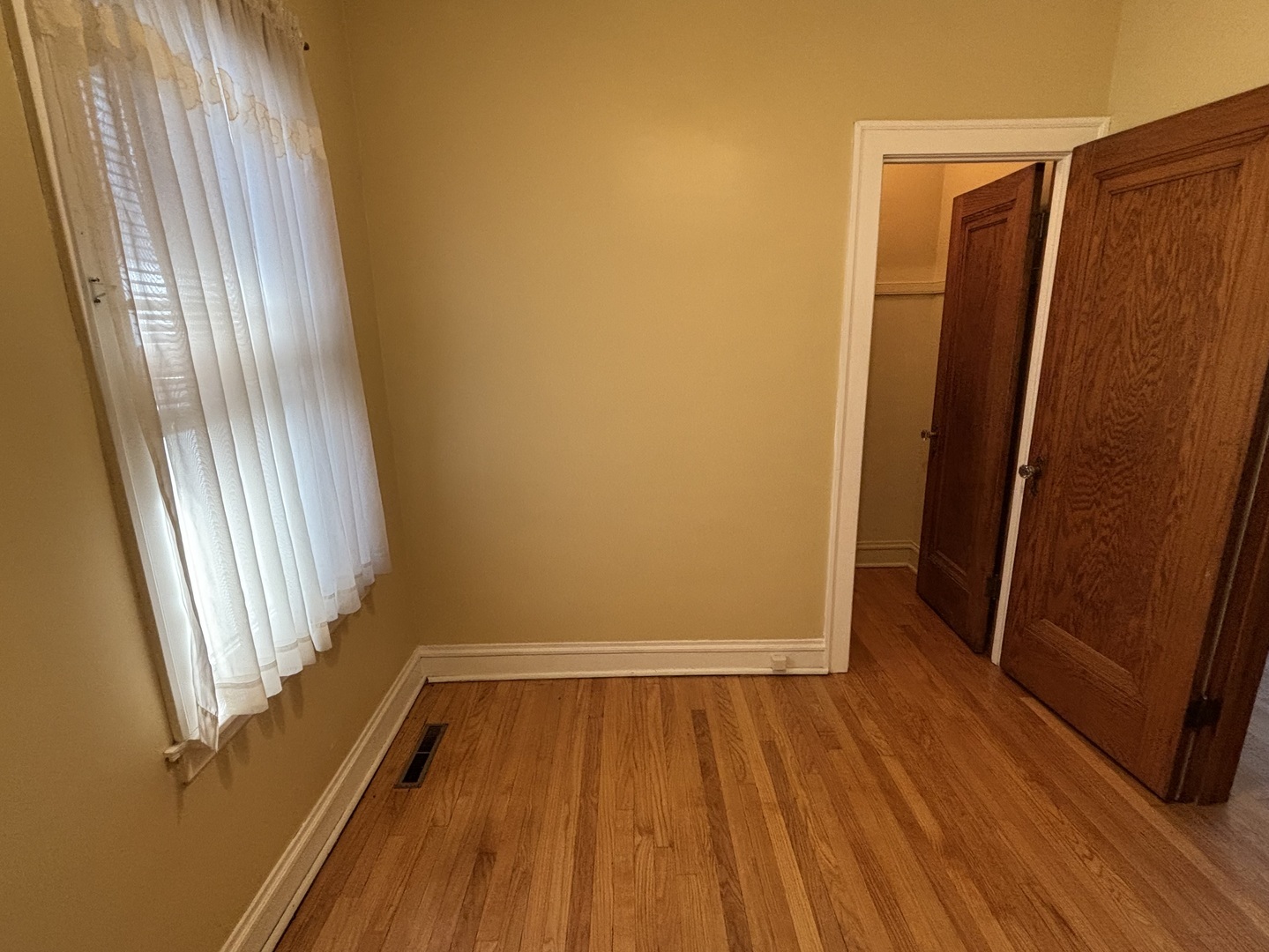 7619 West 60th Place Summit, IL 60501 - Photo 11 of 37