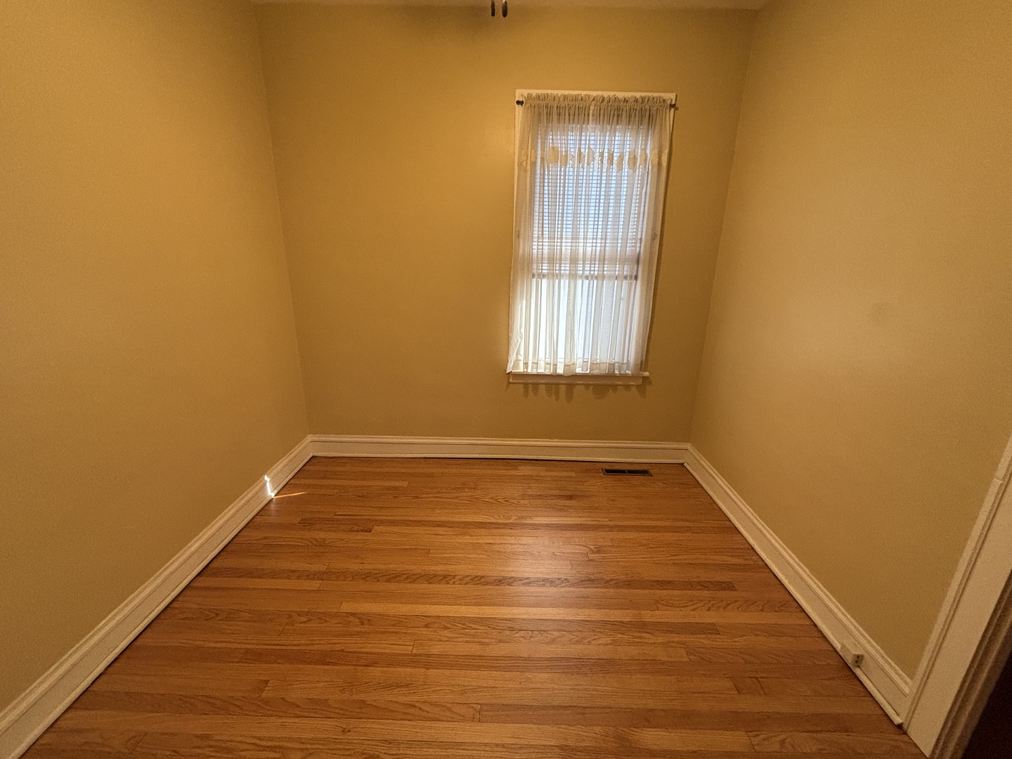 7619 West 60th Place Summit, IL 60501 - Photo 13 of 37