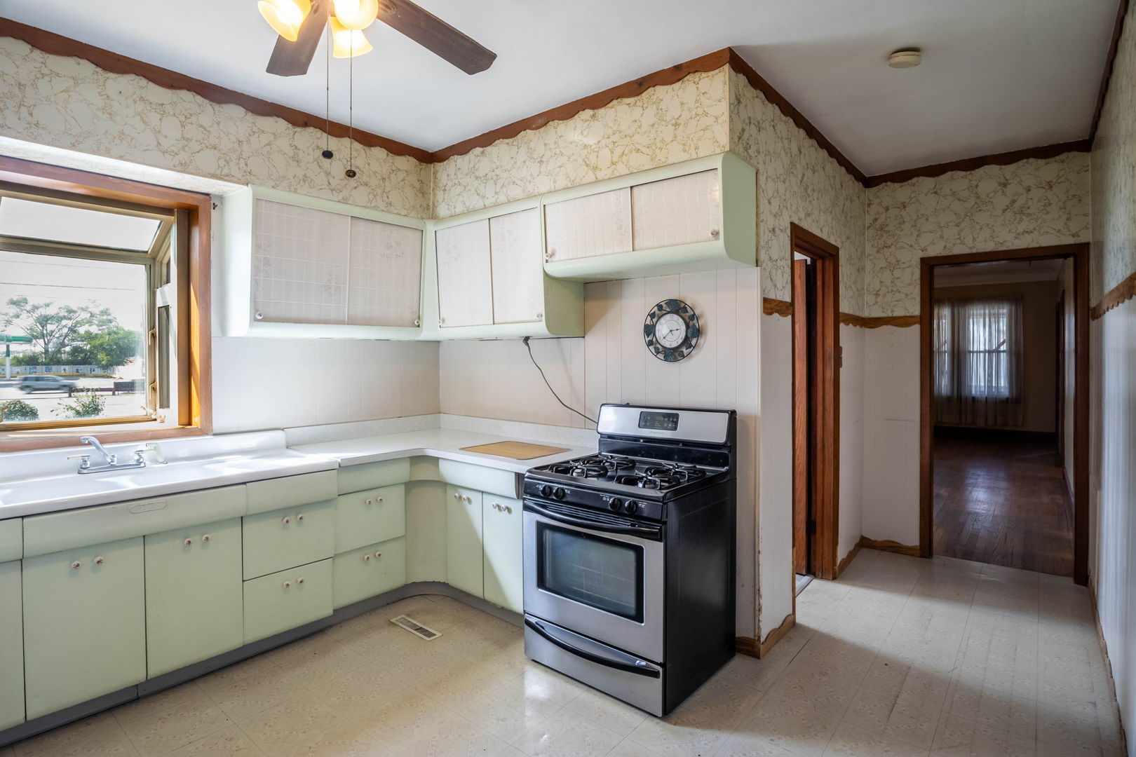 7619 West 60th Place Summit, IL 60501 - Photo 25 of 37