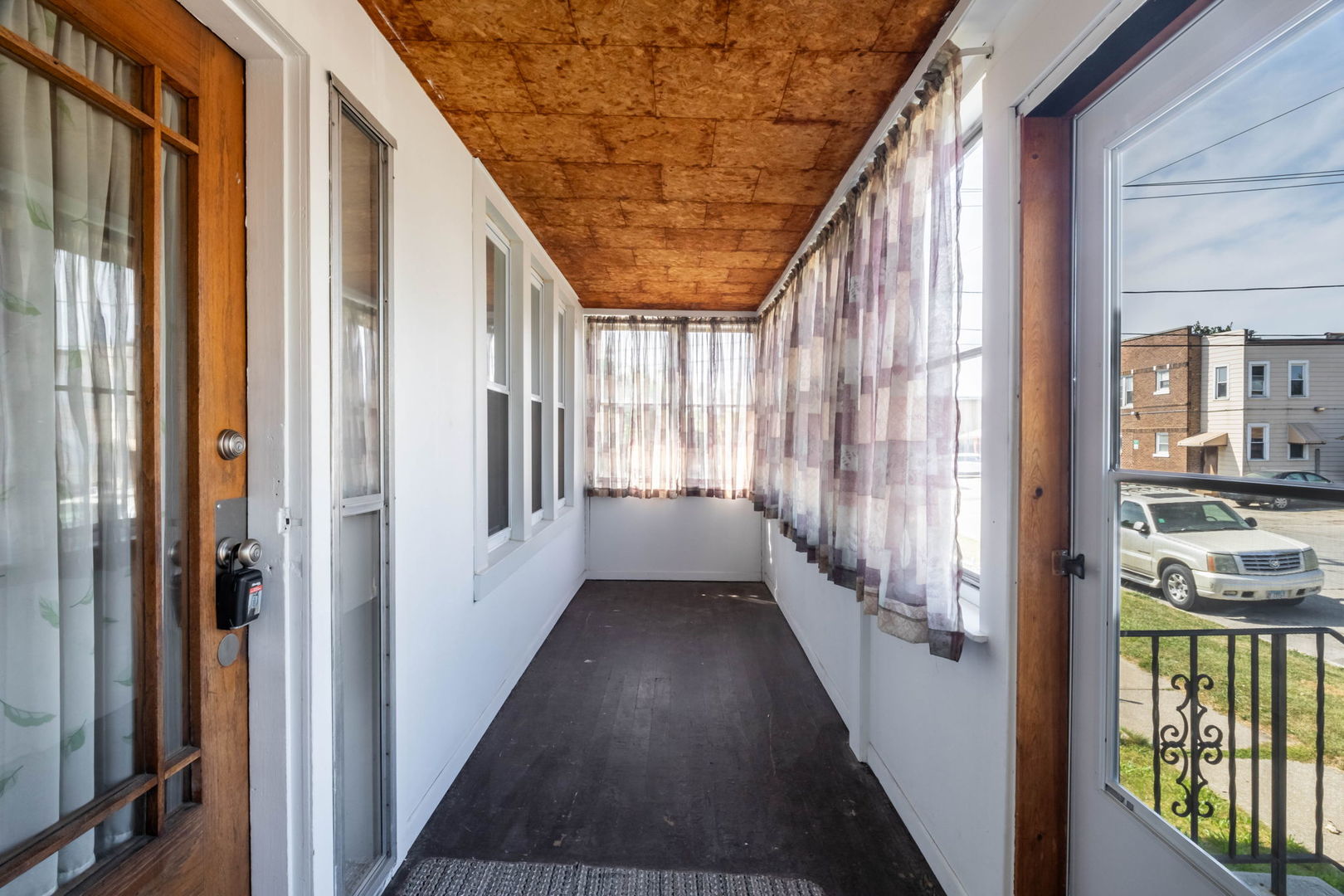 7619 West 60th Place Summit, IL 60501 - Photo 3 of 37