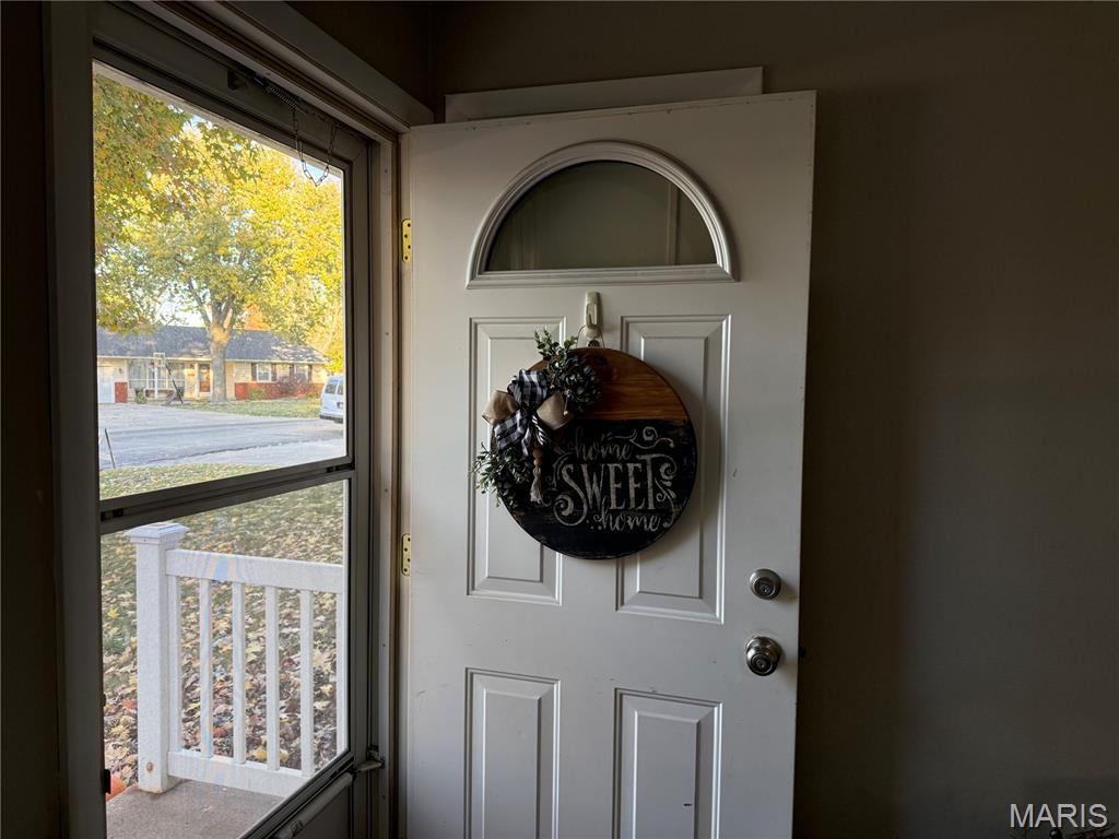 1141 Warren Street Jerseyville, IL 62052 - Photo 2 of 17