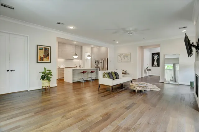 $5,500 | 1715 Maravilla Drive, Houston, TX 77055