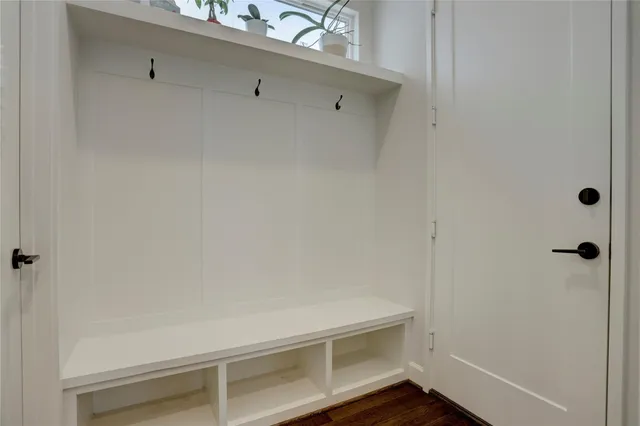 $5,500 | 1715 Maravilla Drive, Houston, TX 77055