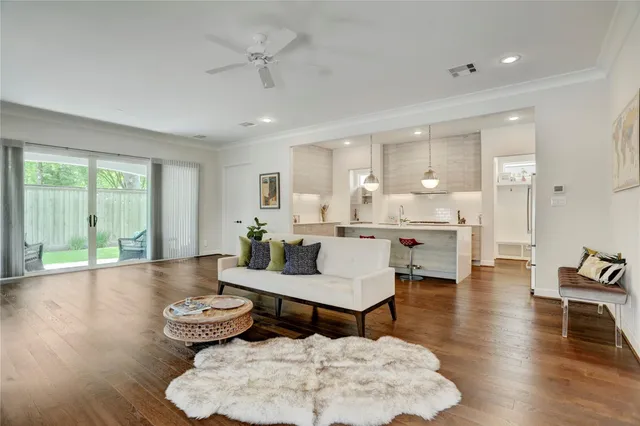 $5,500 | 1715 Maravilla Drive, Houston, TX 77055