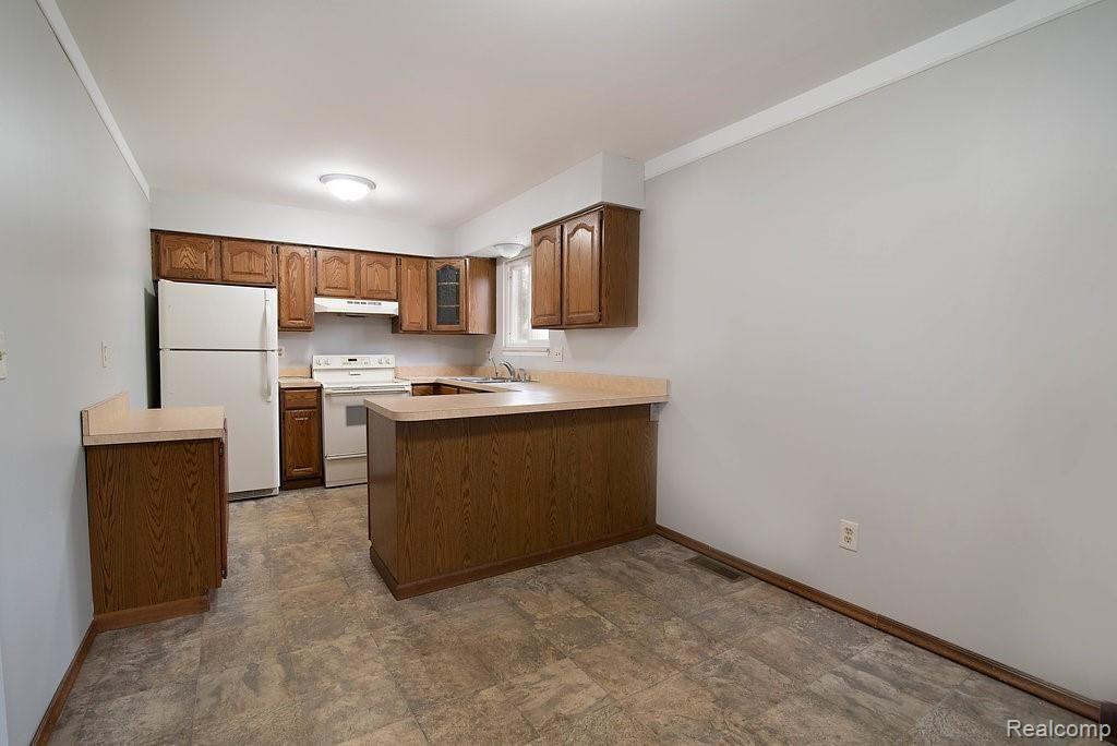 25862 Reeck Road Woodhaven, MI 48183 - Photo 9 of 20