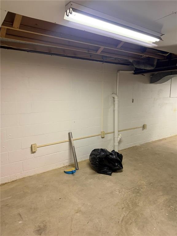 256 Finnin Road New Kensington, PA 15068 - Photo 40 of 44 Basement area