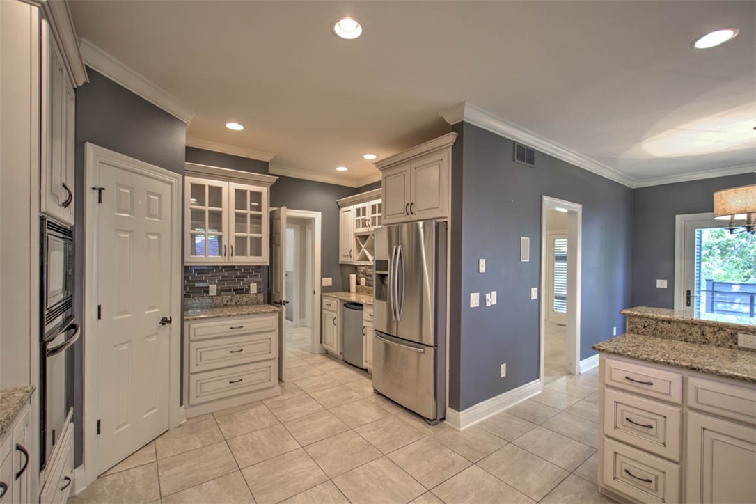 35 Lake Pointe Decatur, IL 62521 - Photo 18 of 46