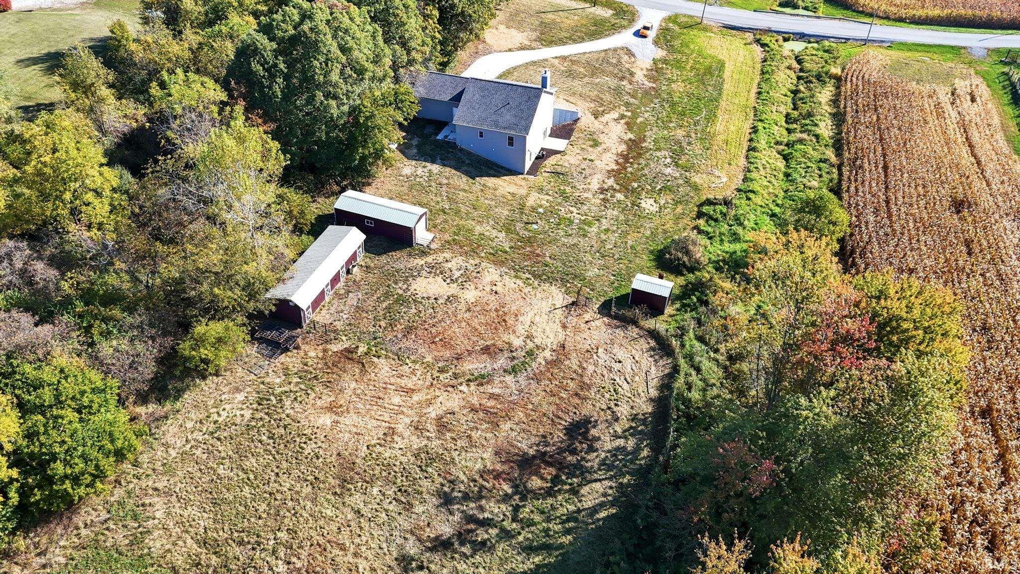 18211 Wappes Road Churubusco, IN 46723 - Photo 4 of 33