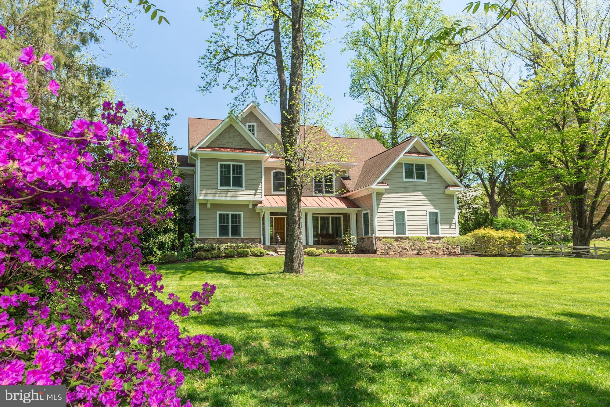 3127 Holmes Run Road Falls Church, VA 22042 - Photo 2 of 30 Exterior (Front)