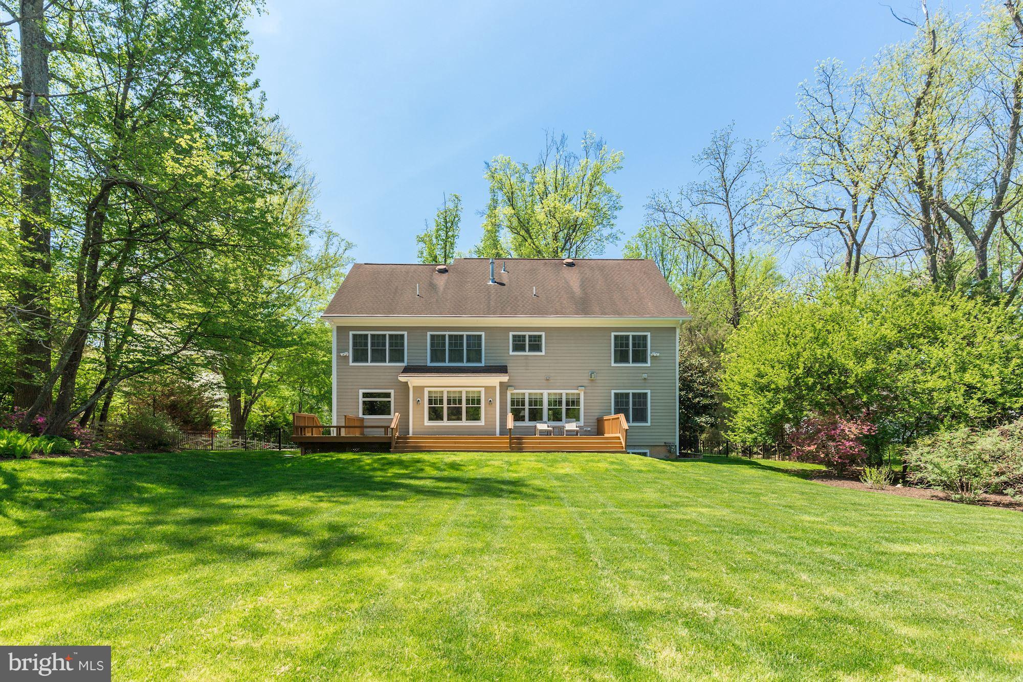 3127 Holmes Run Road Falls Church, VA 22042 - Photo 29 of 30 Exterior (Rear)
