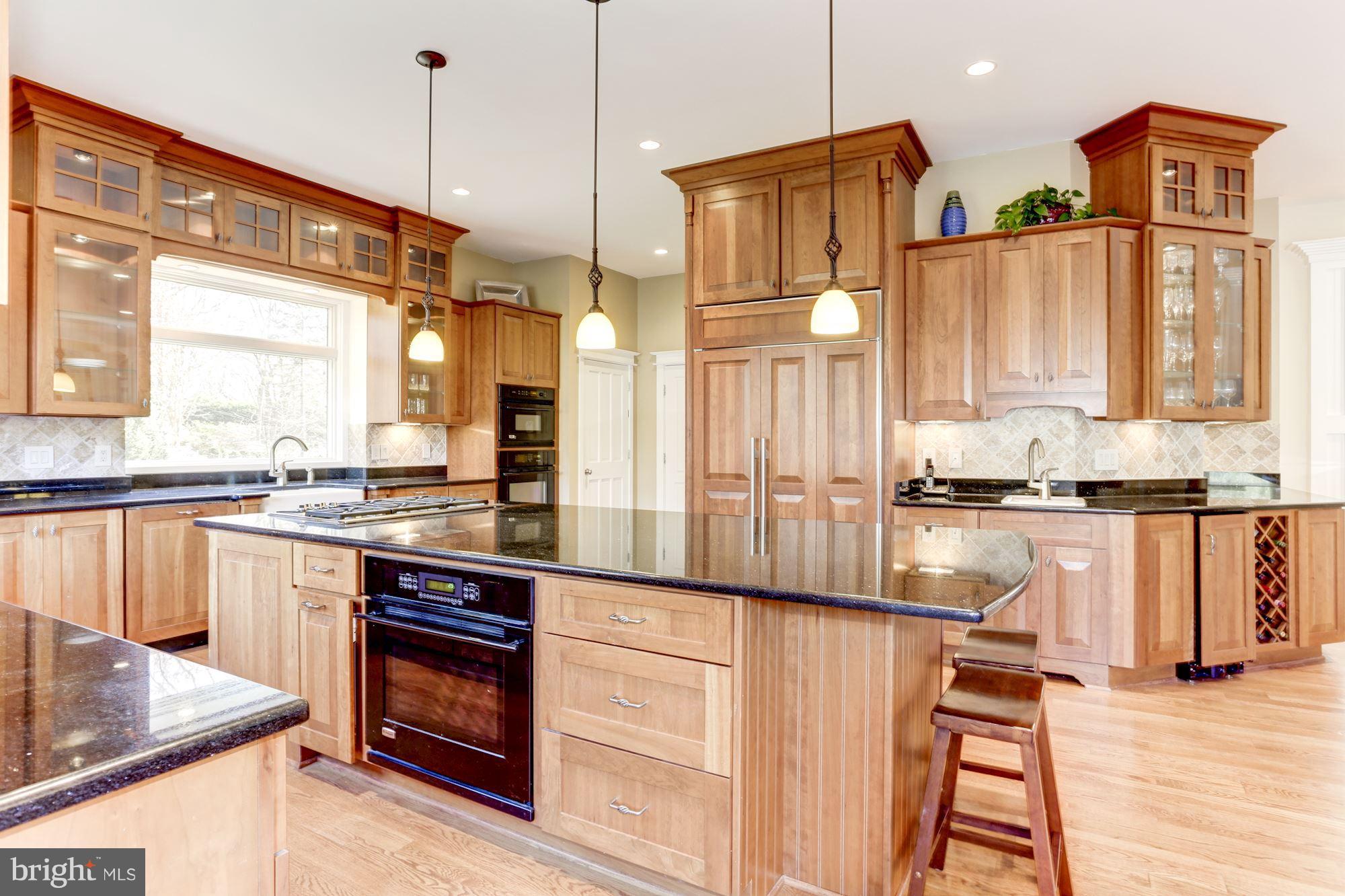 3127 Holmes Run Road Falls Church, VA 22042 - Photo 10 of 30 Kitchen