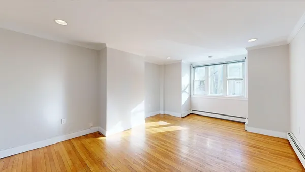 $2,645 | 234 Lexington Street, Unit 3, Boston, MA 02128