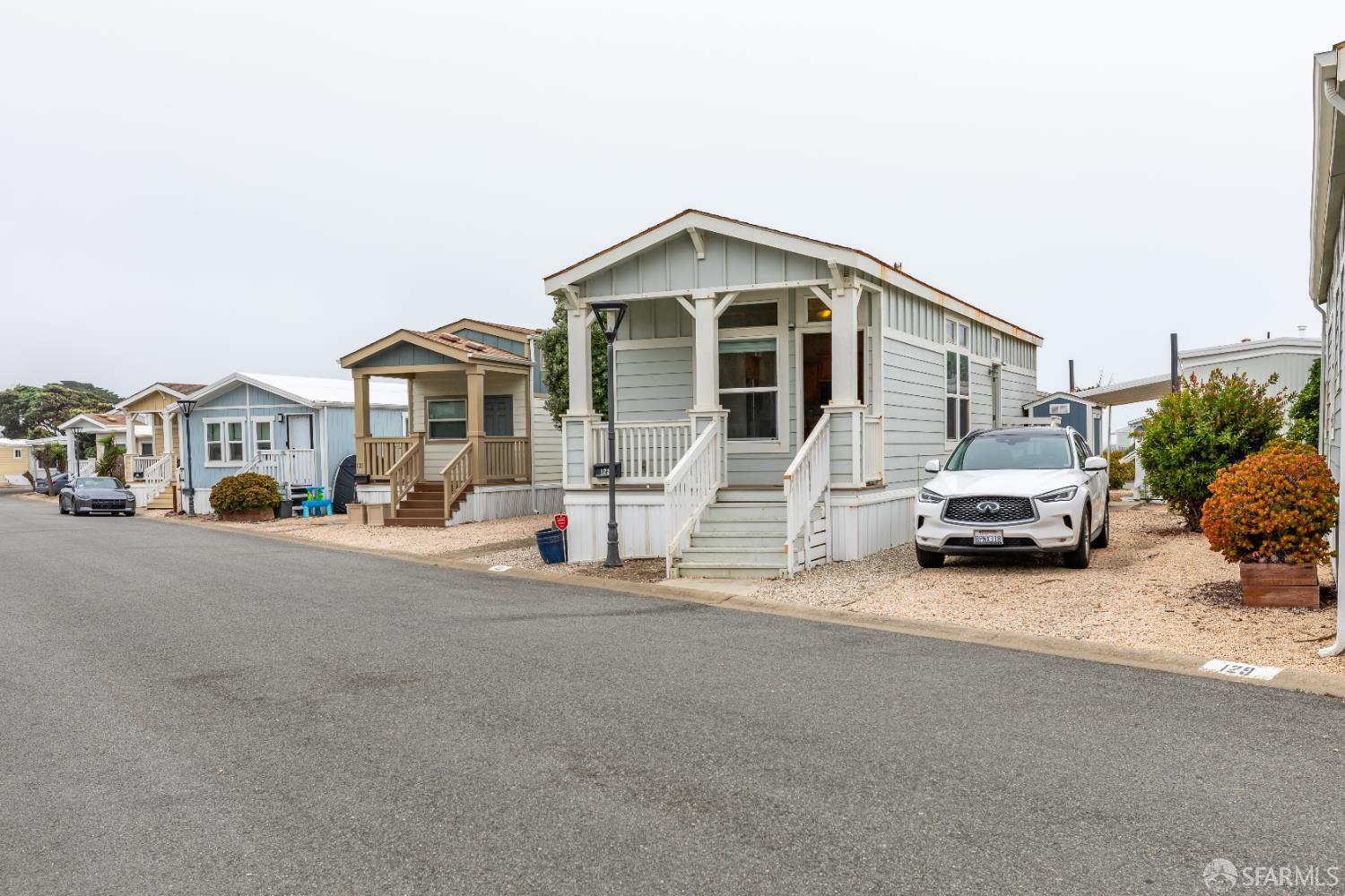 125 1st Avenue Pacifica, CA 94044 - Photo 3 of 55