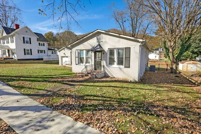 $255,000 | 606 Holly Avenue, South Pittsburg, TN 37380