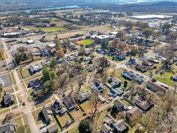 $239,900 | 606 Holly Avenue, South Pittsburg, TN 37380