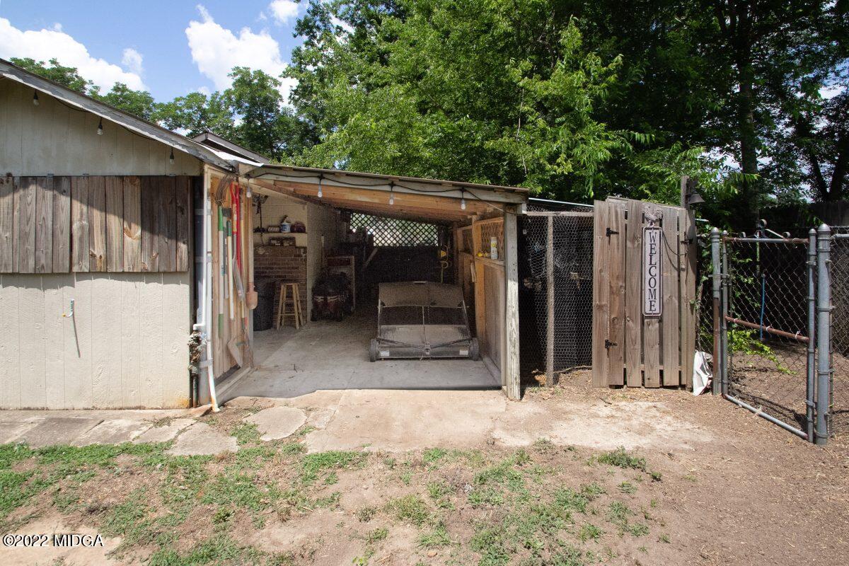 3663 Jones Road Macon, GA 31216 - Photo 28 of 30 a view of a barn in the yard