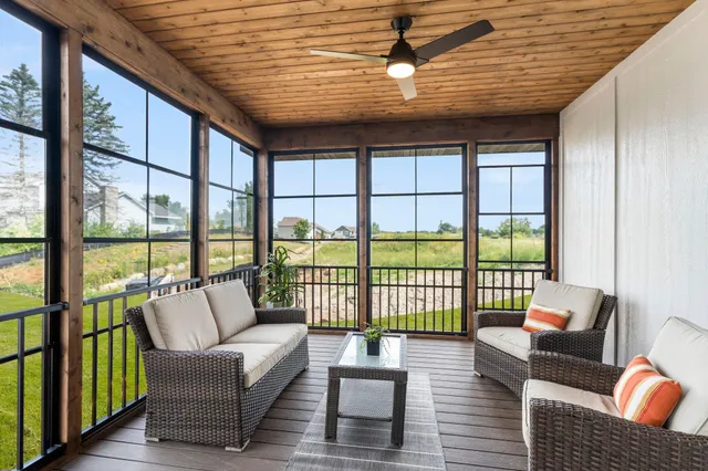 $989,900 | 4944 Parkside Circle, Eagan, MN 55123