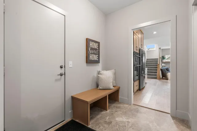 $989,900 | 4944 Parkside Circle, Eagan, MN 55123