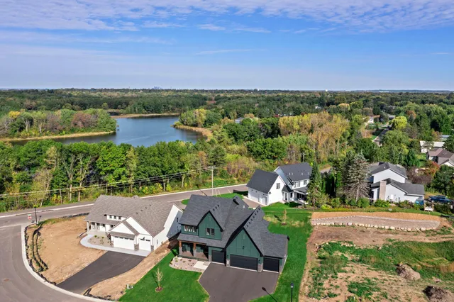 $989,900 | 4944 Parkside Circle, Eagan, MN 55123