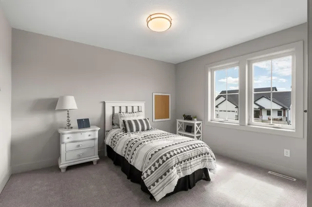 $989,900 | 4944 Parkside Circle, Eagan, MN 55123