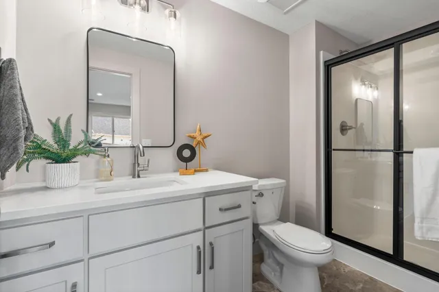 $989,900 | 4944 Parkside Circle, Eagan, MN 55123