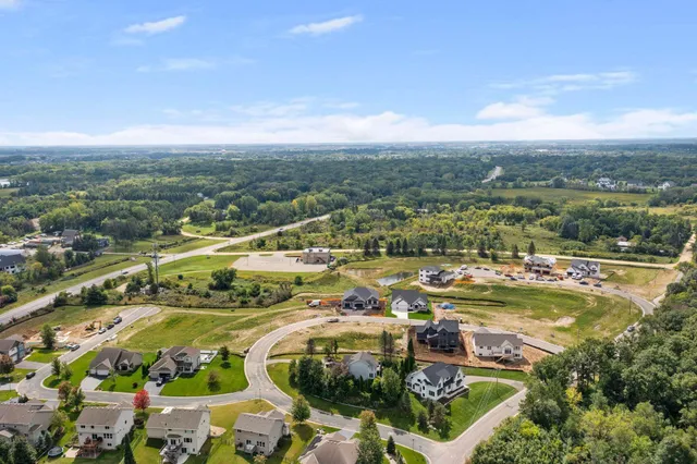 $989,900 | 4944 Parkside Circle, Eagan, MN 55123