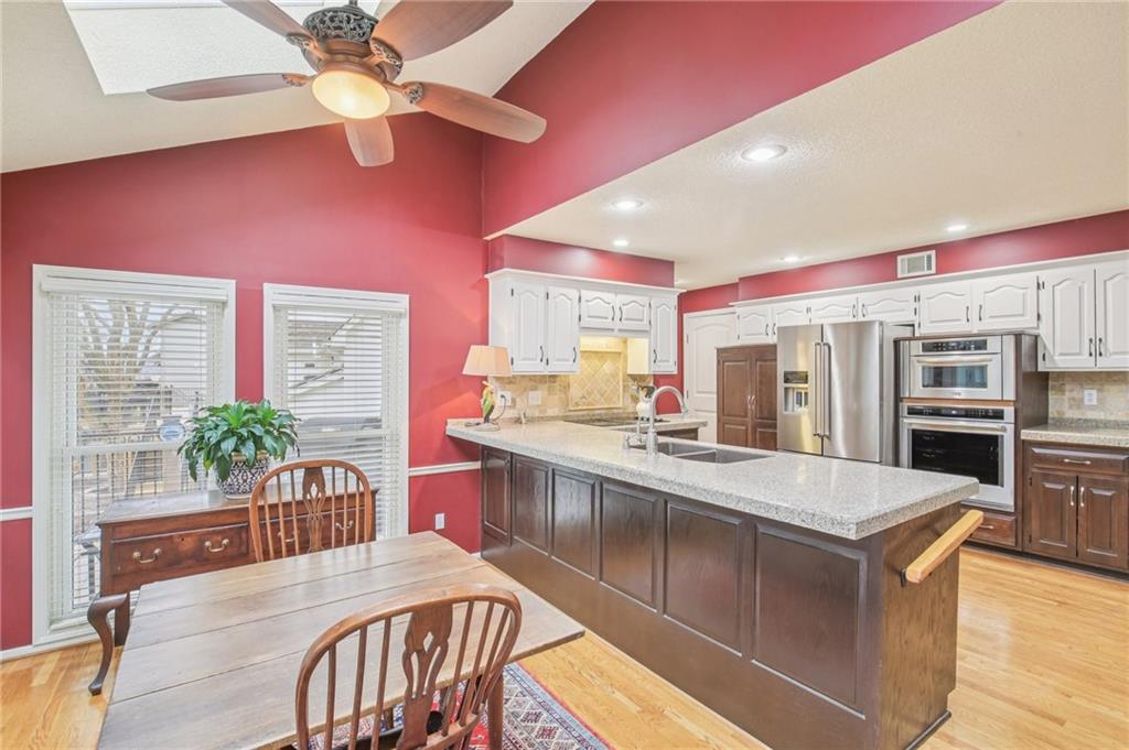 4121 Northeast Edgewater Court Lee's Summit, MO 64064 - Photo 11 of 60