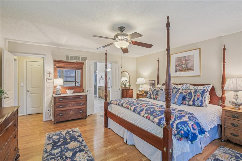 4121 Northeast Edgewater Court Lee's Summit, MO 64064 - Photo 20 of 60