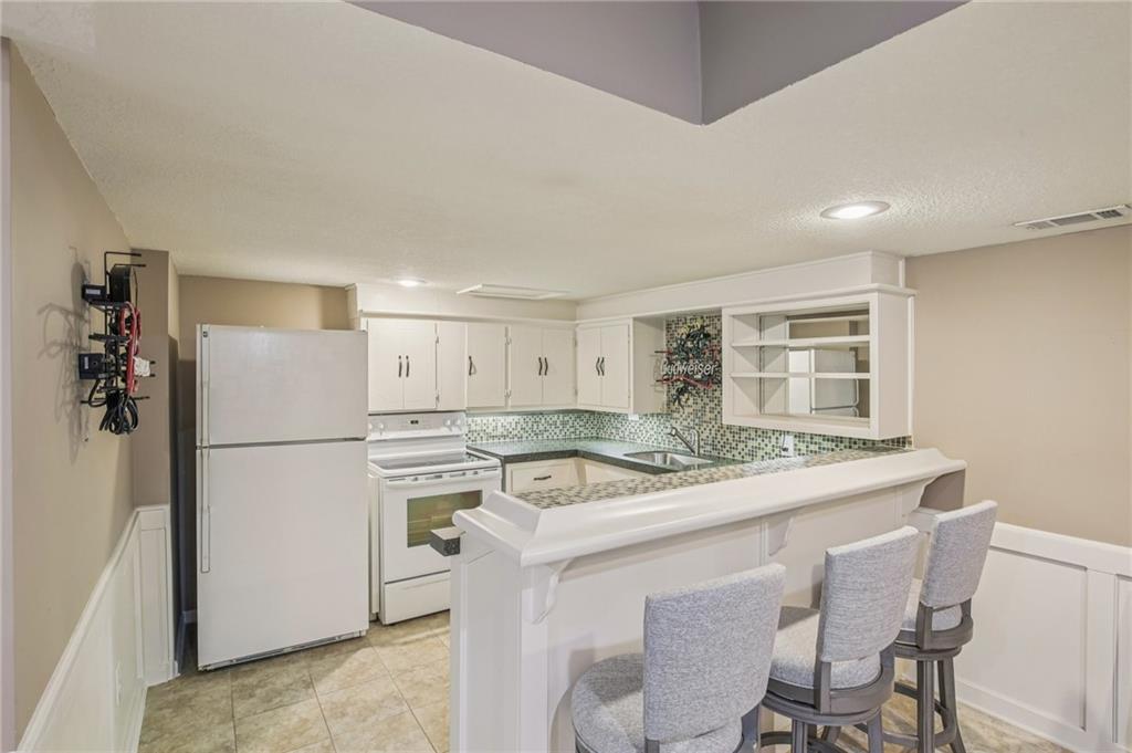 4121 Northeast Edgewater Court Lee's Summit, MO 64064 - Photo 40 of 60