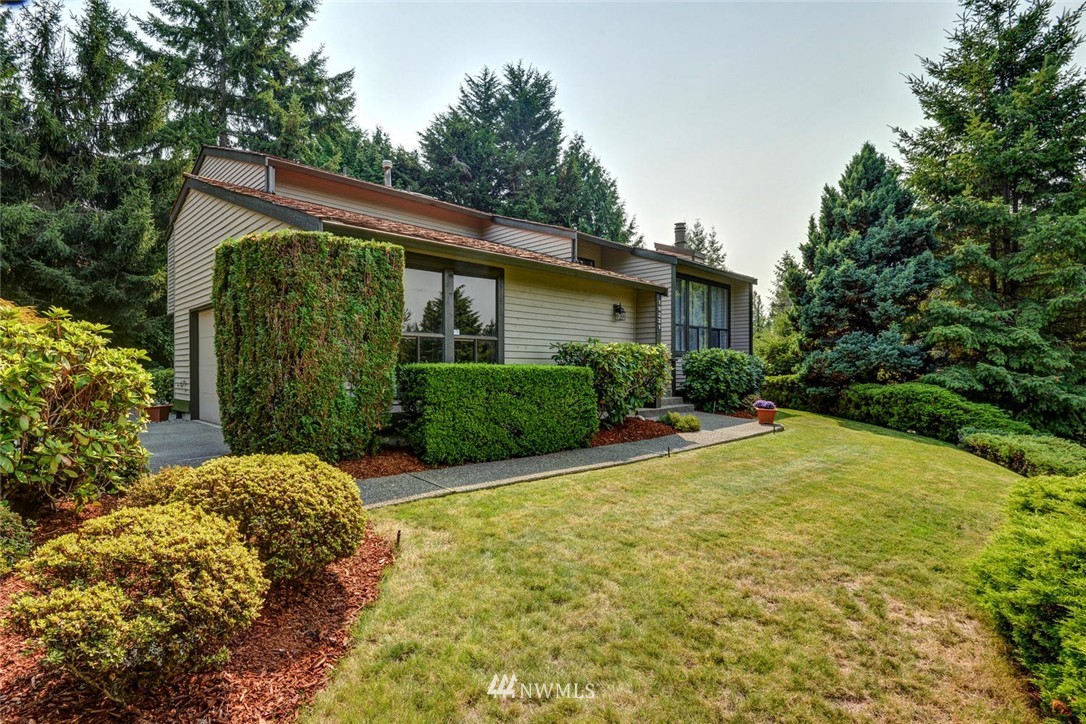 15221 Southeast 175th Place Renton, WA 98058 - Photo 2 of 25 Gallery Image 2