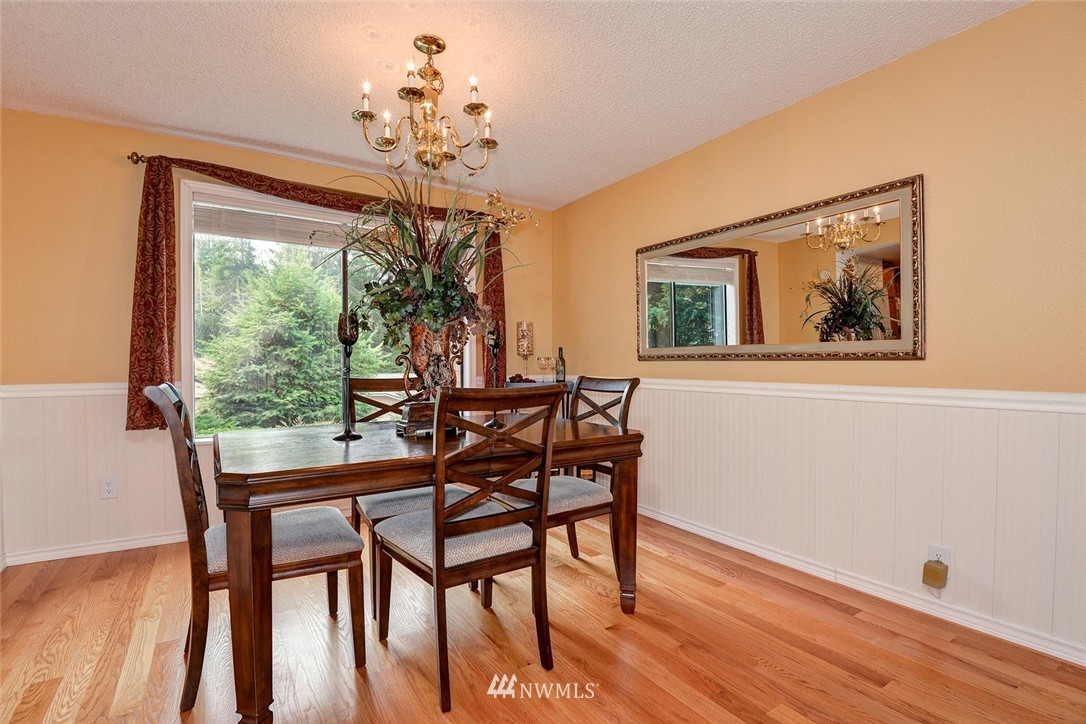 15221 Southeast 175th Place Renton, WA 98058 - Photo 6 of 25 Gallery Image 6